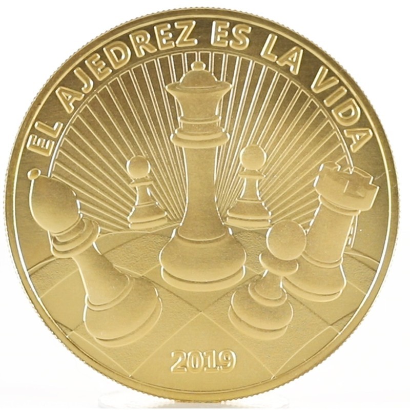 Золотая монета "Шахматы" 31,1 грамм чистого золота (проба 0,9999)