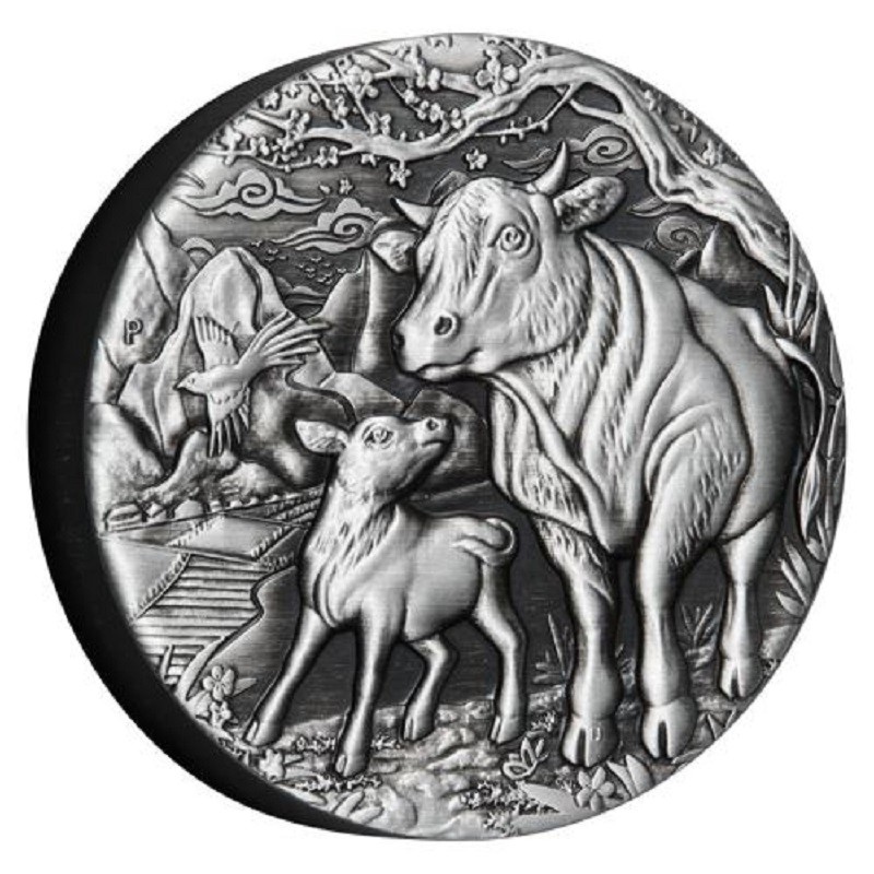 Серебряная монета Австралии "Лунный календарь III - Год Быка" 2021 г.в. (античный стиль), 62.2 г чистого серебра (Проба 0,9999)