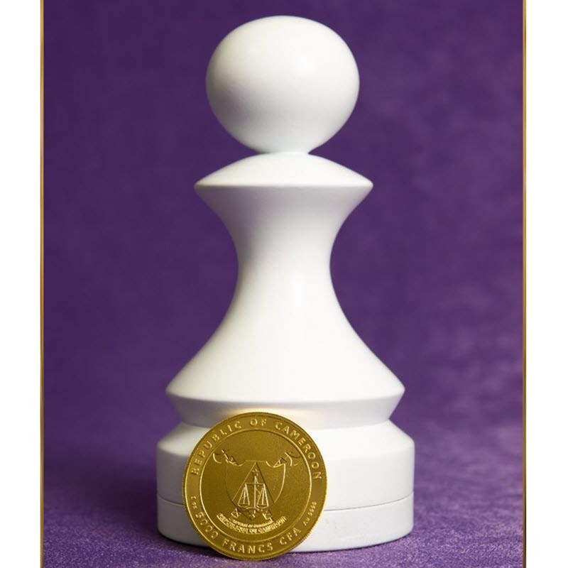 Золотая монета Камеруна "Шахматы" (пруф-лайк), 31.1 г чистого золота (проба 0,9999)